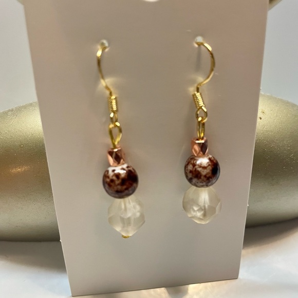 Crystal Clear/ Speckled/ Gold Earring’s - Picture 2 of 3